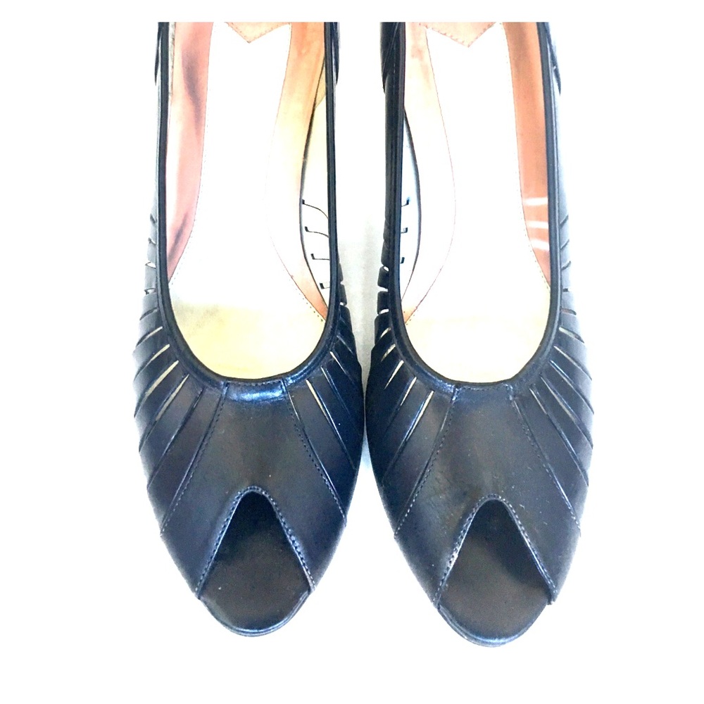 Nickels Navy Heels, 12M